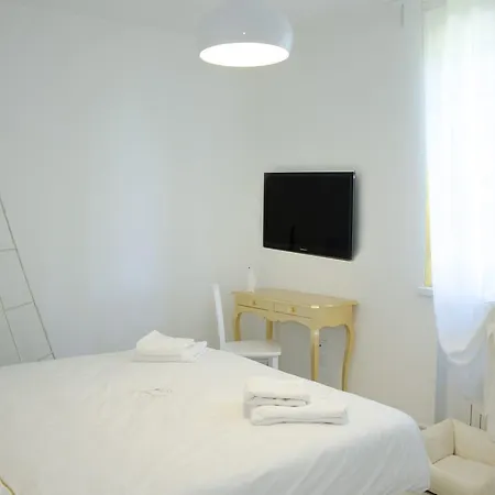 Nocleg ze śniadaniem B&B Villa Juliet *
